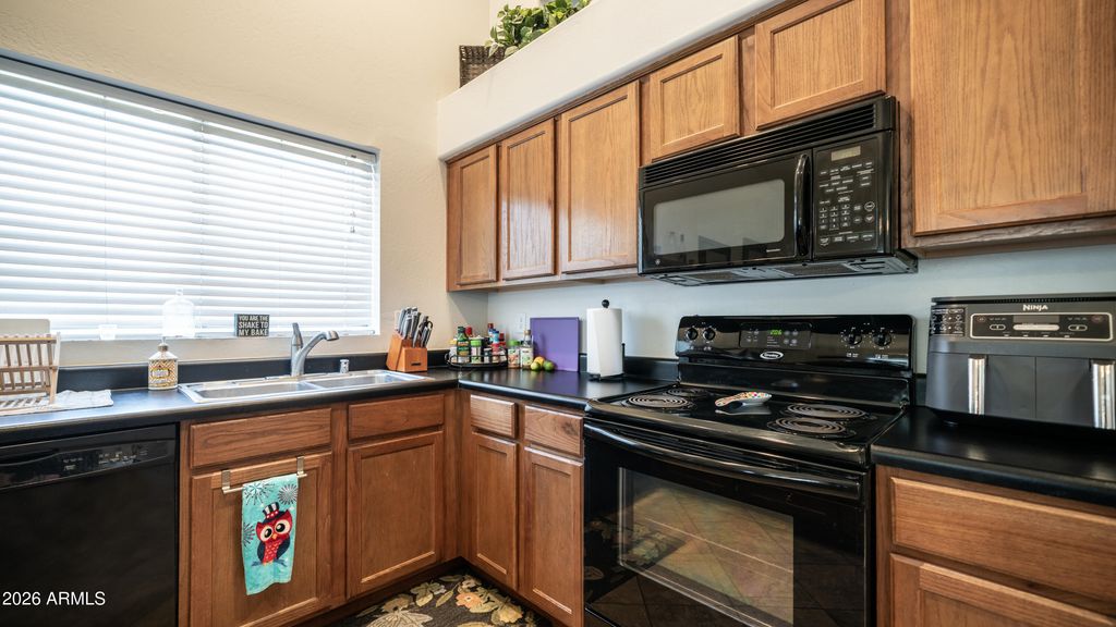 15256 W STATLER Street, Surprise, AZ 85374 — photo 3