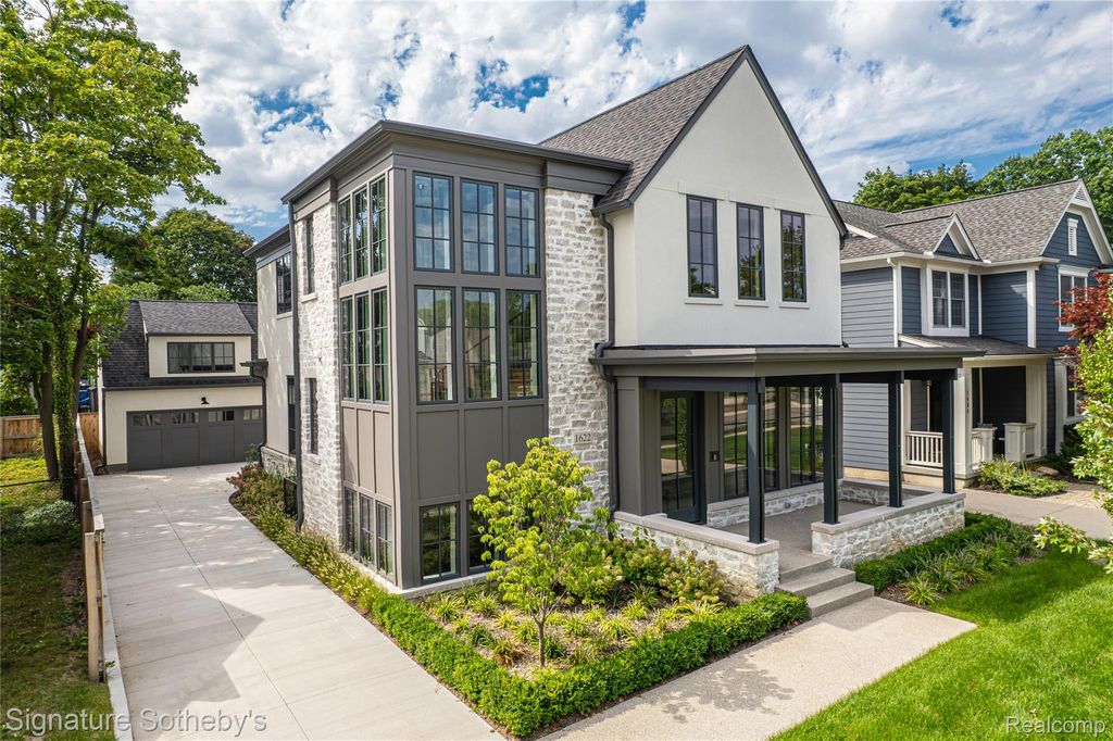 1622 Stanley Boulevard, Birmingham, MI 48009