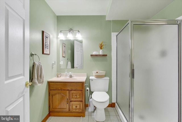 1 CARDINAL DR, Hanover, PA 17331