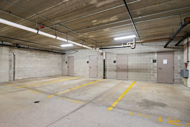 4833 N Olcott Avenue 307, Harwood Heights, IL 60706