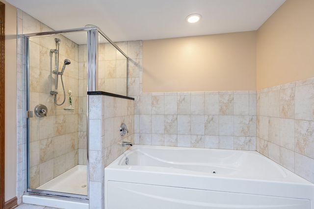 4833 N Olcott Avenue 307, Harwood Heights, IL 60706