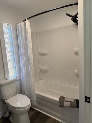 10301 N 45th Street, Augusta, MI 49012