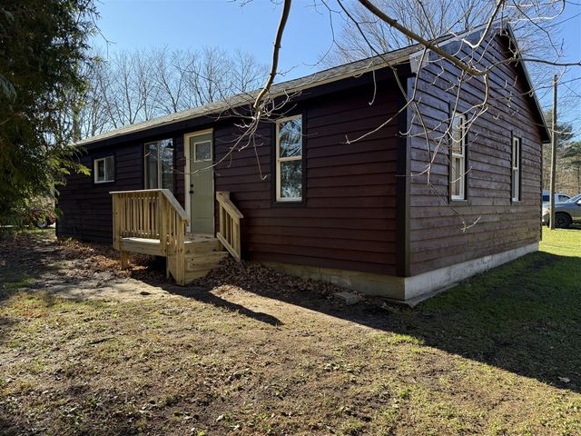 10301 N 45th Street, Augusta, MI 49012