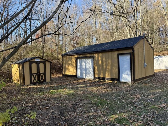 10301 N 45th Street, Augusta, MI 49012