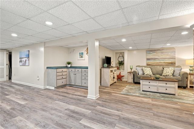 15 Valley View Drive, Smithfield, RI 02828