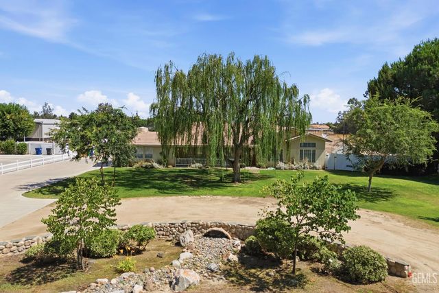 7058 Heatherwood, Bakersfield, CA 93313