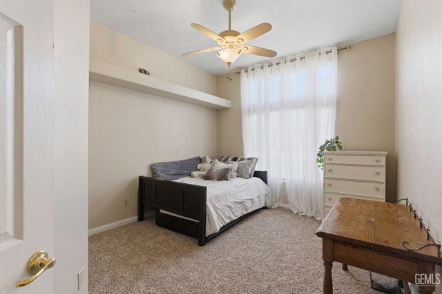 7058 Heatherwood, Bakersfield, CA 93313