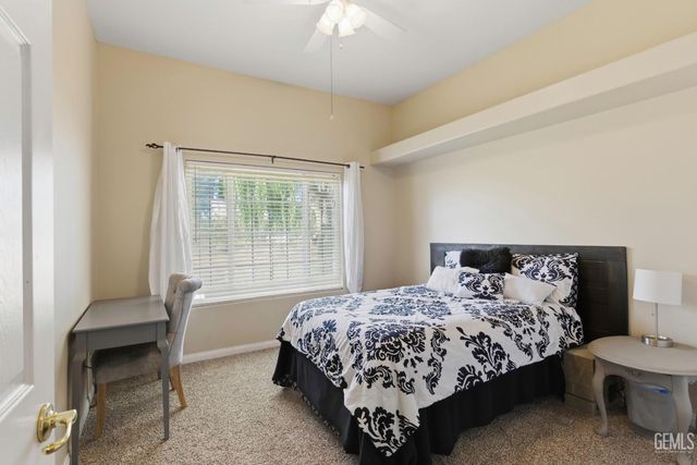 7058 Heatherwood, Bakersfield, CA 93313