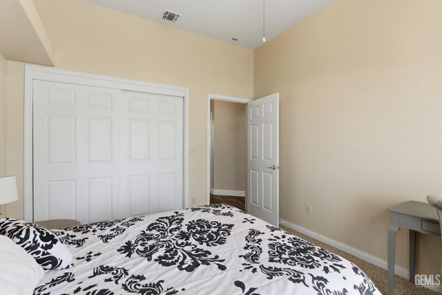7058 Heatherwood, Bakersfield, CA 93313