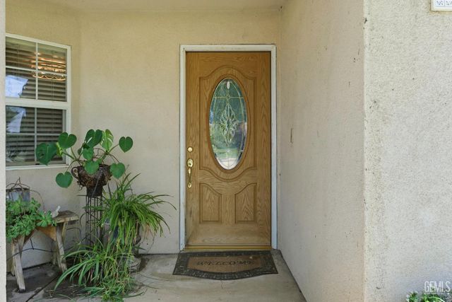 7058 Heatherwood, Bakersfield, CA 93313