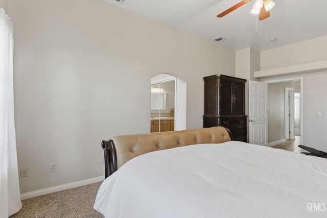 7058 Heatherwood, Bakersfield, CA 93313
