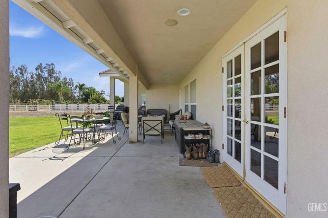 7058 Heatherwood, Bakersfield, CA 93313