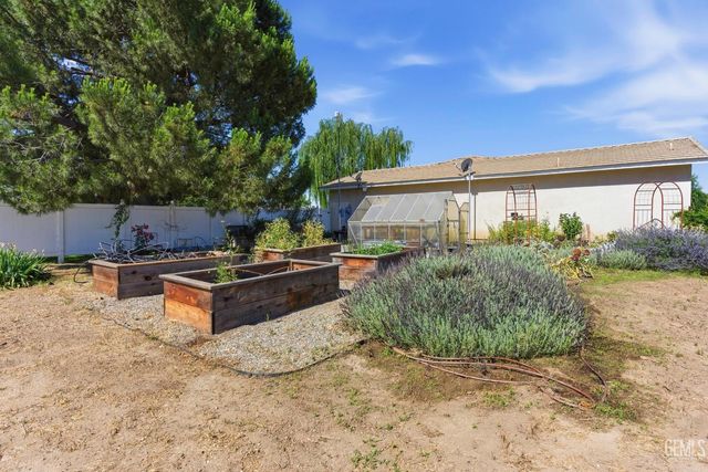 7058 Heatherwood, Bakersfield, CA 93313