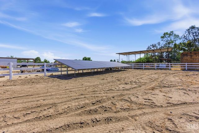 7058 Heatherwood, Bakersfield, CA 93313