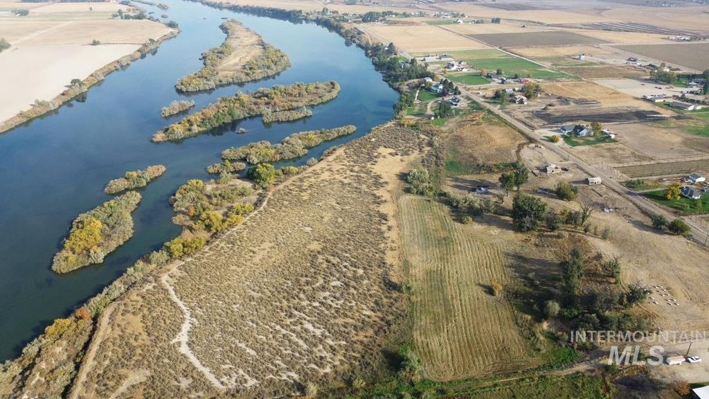 26635 Pioneer Ln, Parma, ID 83660