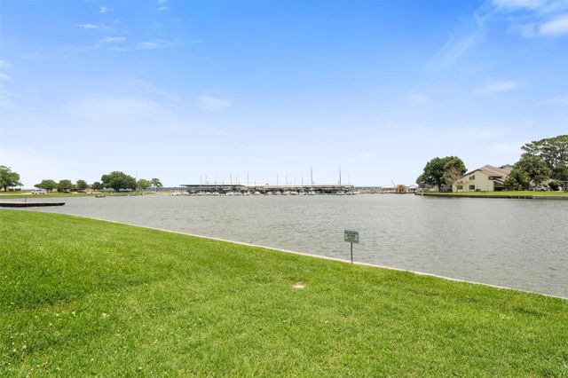 12600 Melville Drive 313A, Montgomery, TX 77356