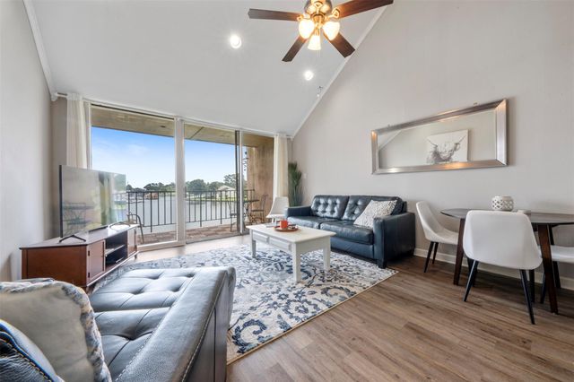 12600 Melville Drive 313A, Montgomery, TX 77356