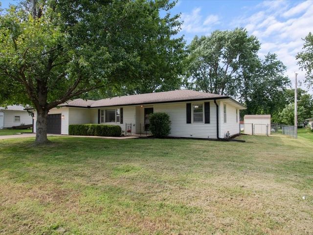1605 E Franklin Street, Clinton, MO 64735