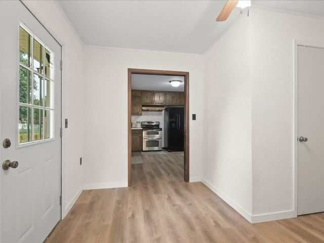 1605 E Franklin Street, Clinton, MO 64735