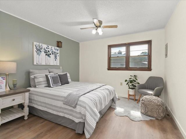 1605 E Franklin Street, Clinton, MO 64735