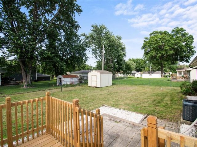 1605 E Franklin Street, Clinton, MO 64735