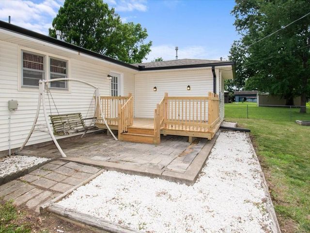 1605 E Franklin Street, Clinton, MO 64735