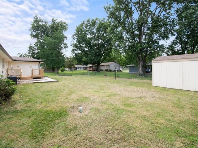 1605 E Franklin Street, Clinton, MO 64735