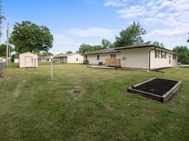 1605 E Franklin Street, Clinton, MO 64735