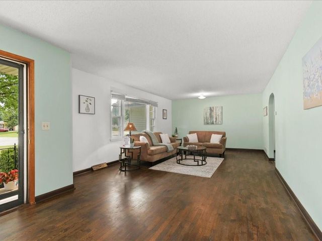 1605 E Franklin Street, Clinton, MO 64735