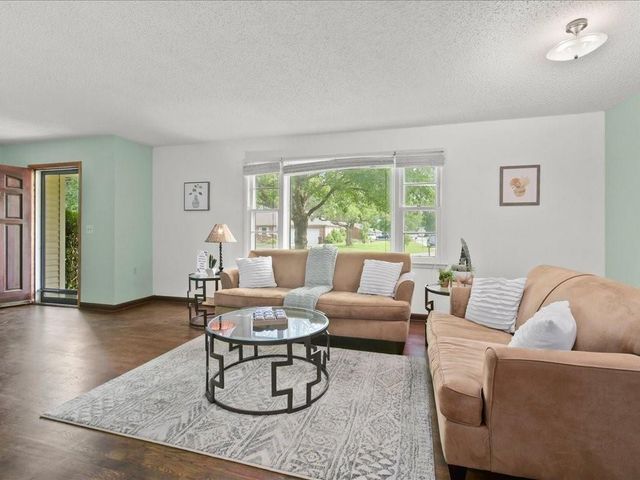 1605 E Franklin Street, Clinton, MO 64735