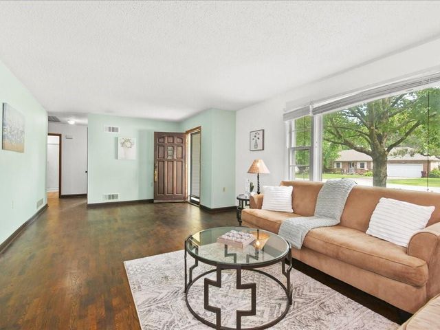 1605 E Franklin Street, Clinton, MO 64735