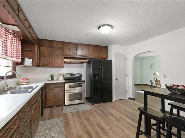 1605 E Franklin Street, Clinton, MO 64735