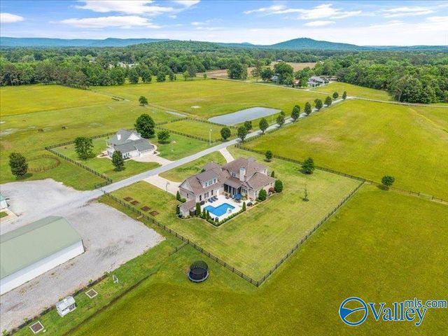 272 Maple Road, New Hope, AL 35760