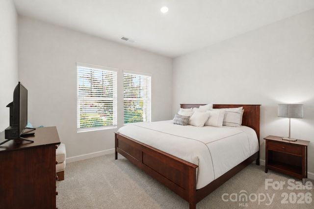 9423 Festival Way, Charlotte, NC 28215