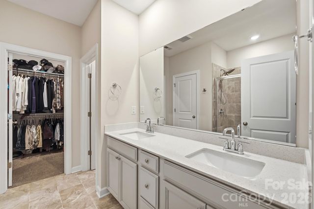 9423 Festival Way, Charlotte, NC 28215