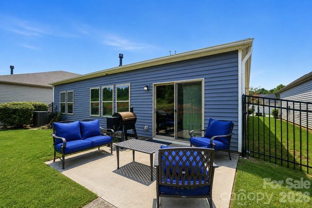 9423 Festival Way, Charlotte, NC 28215