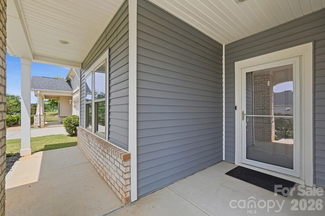 9423 Festival Way, Charlotte, NC 28215