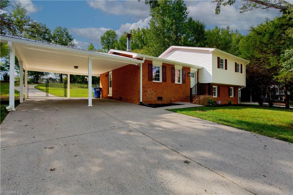 5511 Windemere Circle, Trinity, NC 27370