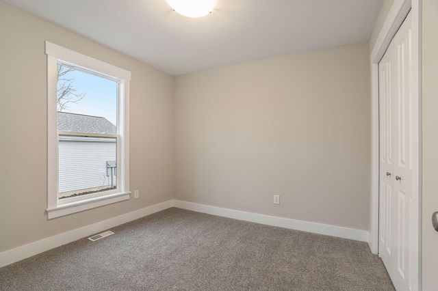 215 S Broadway Street, Thornapple Twp, MI 49333