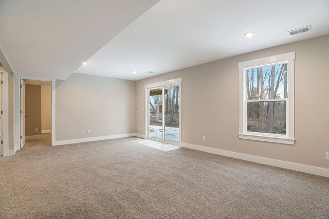 215 S Broadway Street, Thornapple Twp, MI 49333