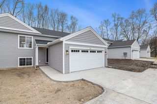215 S Broadway Street, Thornapple Twp, MI 49333