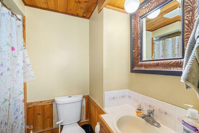 457 Lodgepole Rd, Athol, ID 83801