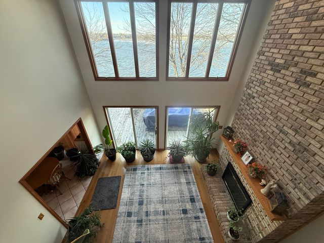 3321 N Bayview Lane, Mchenry, IL 60051