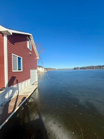 3321 N Bayview Lane, Mchenry, IL 60051