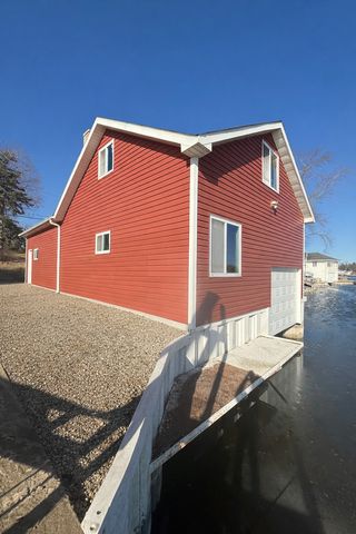 3321 N Bayview Lane, Mchenry, IL 60051