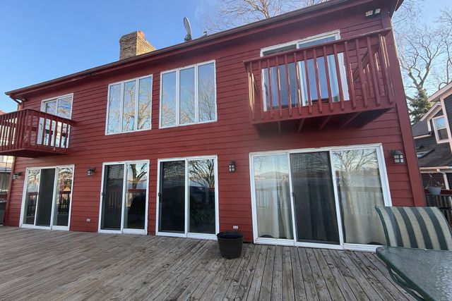 3321 N Bayview Lane, Mchenry, IL 60051