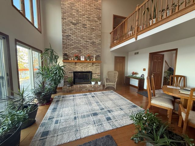 3321 N Bayview Lane, Mchenry, IL 60051