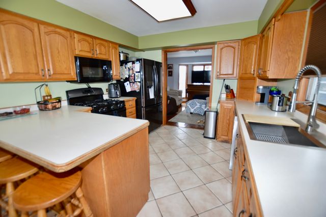 3321 N Bayview Lane, Mchenry, IL 60051