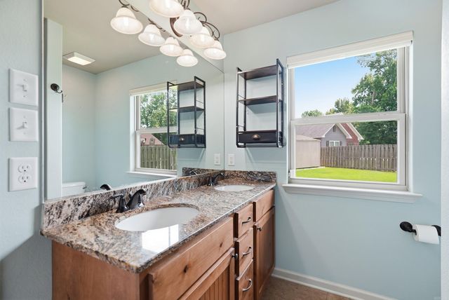 1900 Massee Gdns, Conway, AR 72034