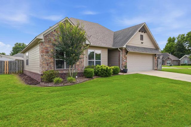 1900 Massee Gdns, Conway, AR 72034